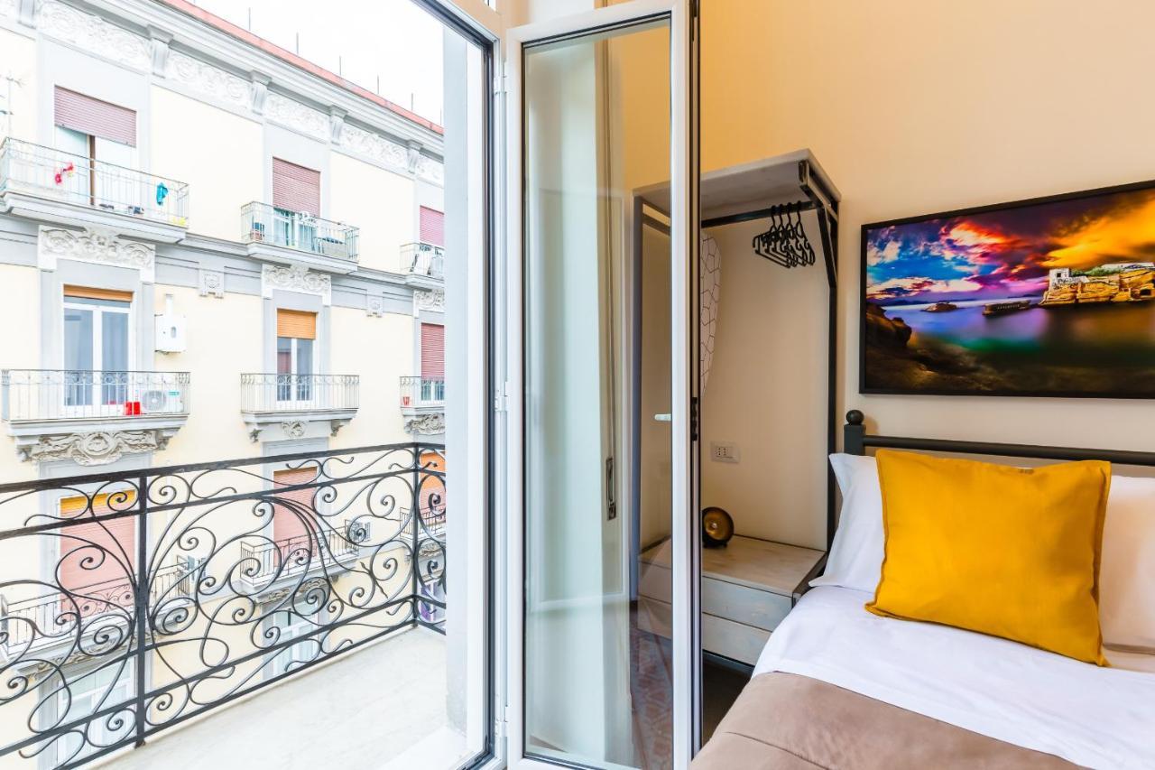 Central Station Apartments & Suites ナポリ エクステリア 写真