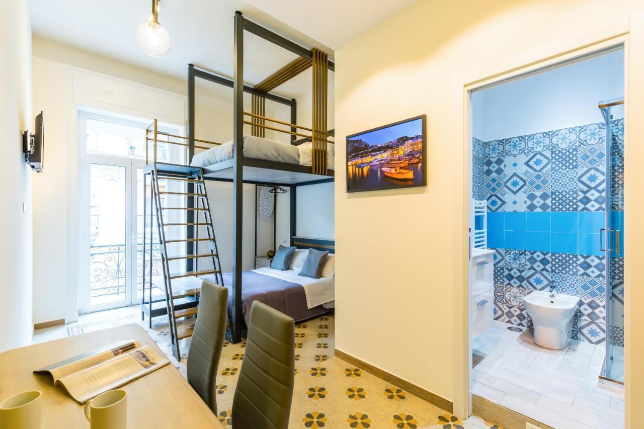 Central Station Apartments & Suites ナポリ エクステリア 写真