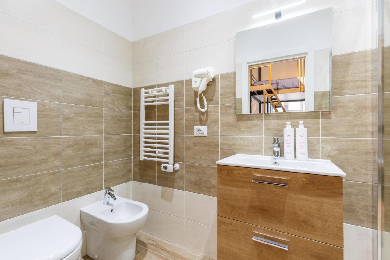 Central Station Apartments & Suites ナポリ エクステリア 写真