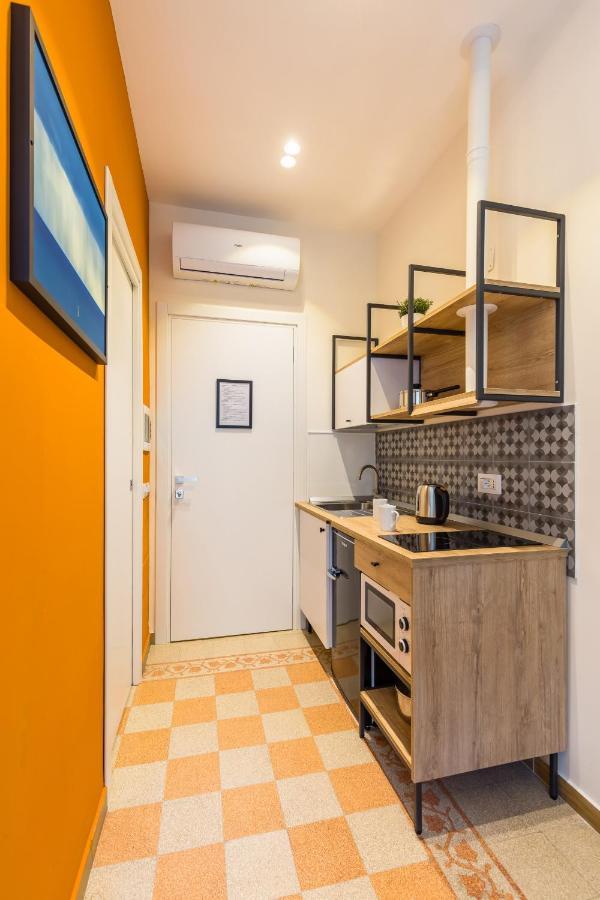 Central Station Apartments & Suites ナポリ エクステリア 写真
