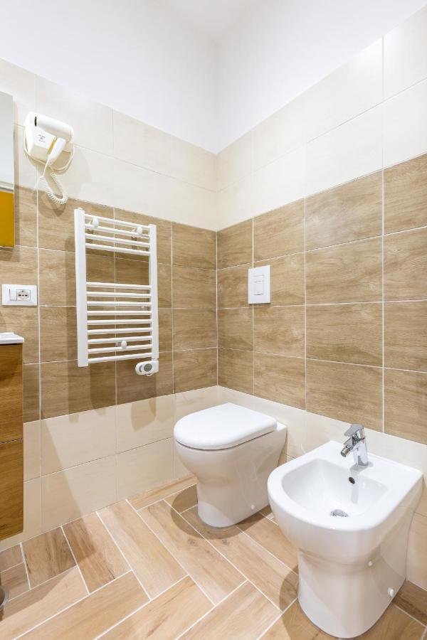 Central Station Apartments & Suites ナポリ エクステリア 写真