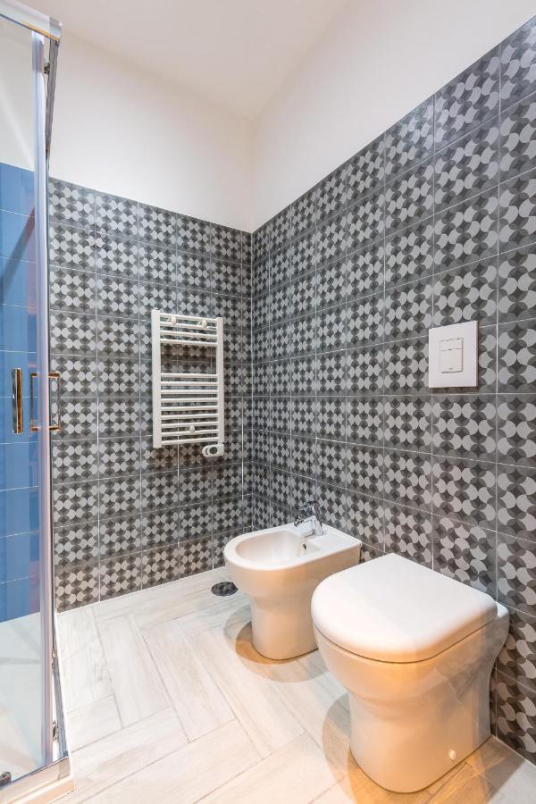 Central Station Apartments & Suites ナポリ エクステリア 写真