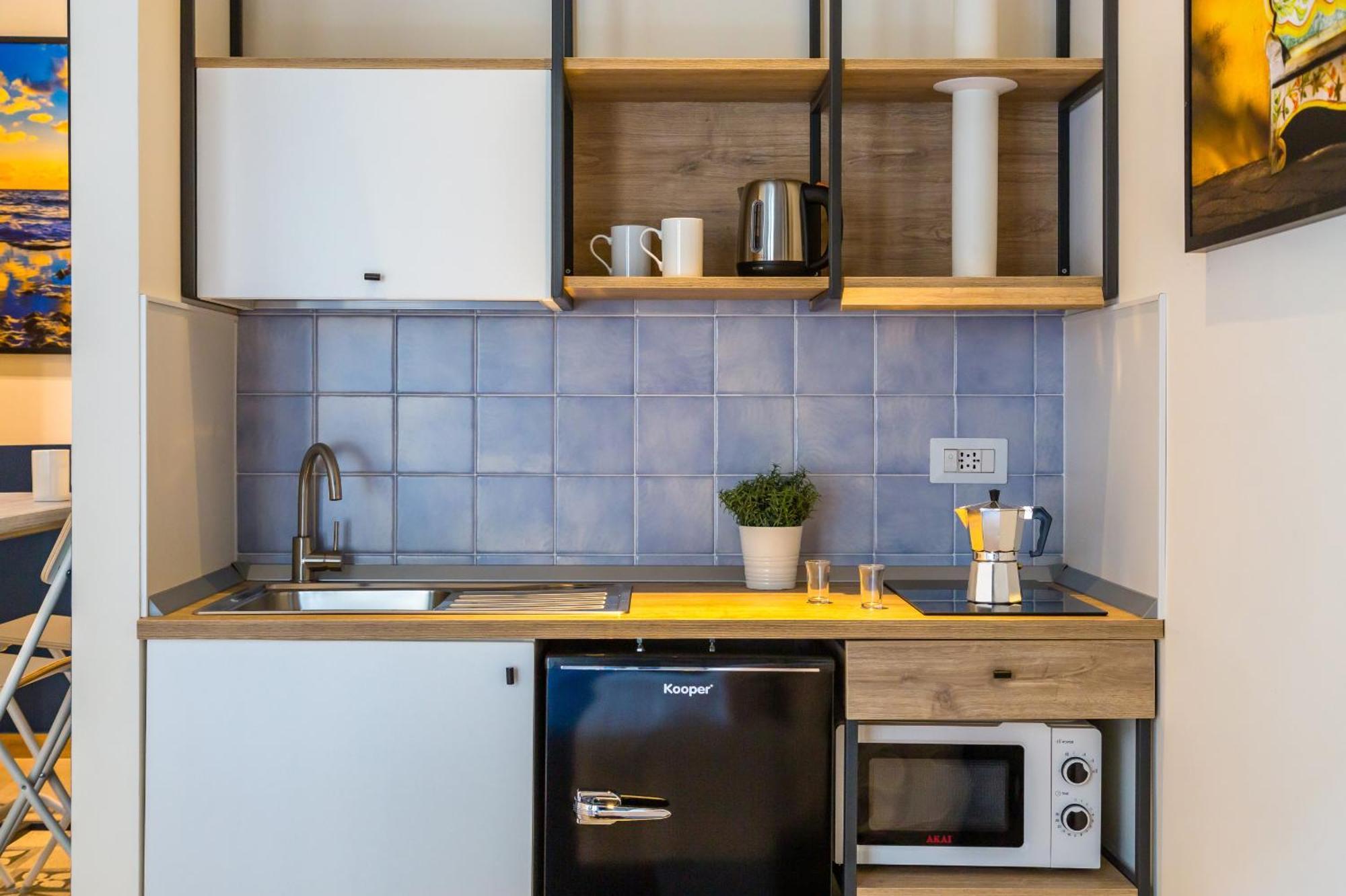 Central Station Apartments & Suites ナポリ エクステリア 写真